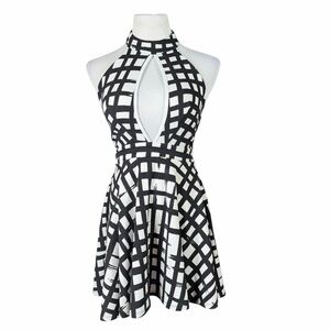 HUG White & Black Geometric Print Keyhole Backless Skater Dress - Size Small